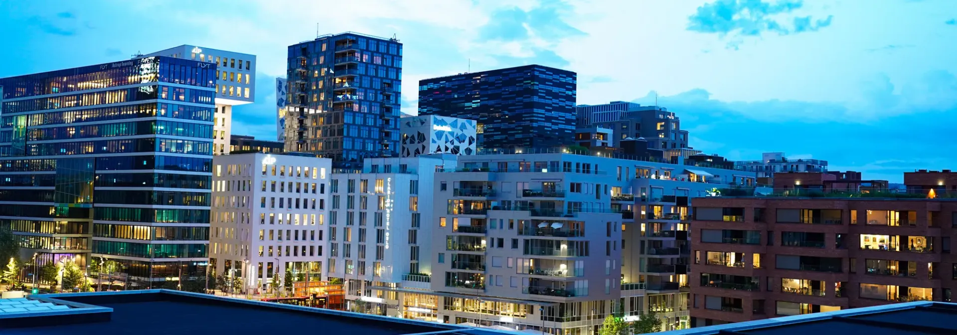 Oslo sentrum i skumringen